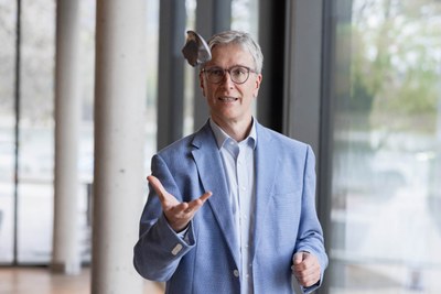 060_DrPeterHartmann_nimozimmerhackl_C6A4526_ret.jpg